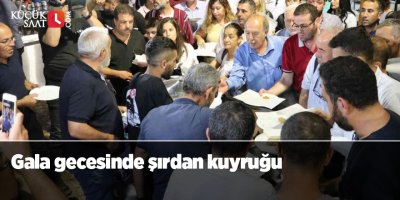 Gala gecesinde şırdan kuyruğu