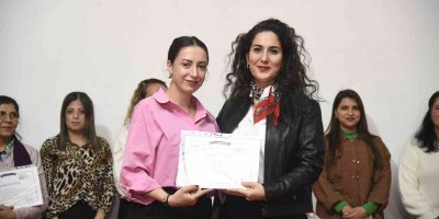 "Güçlü Kadın Güçlü Adana" projesi katılımcılarına sertifikaları verildi