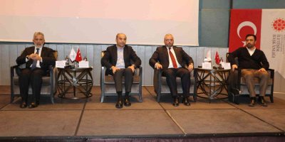 Adana’da gazeteciler dezenformasyon konusunda bilgilendirildi