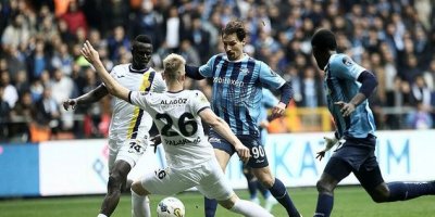 Mavi Şimşekler 3 puanı 3 golle aldı