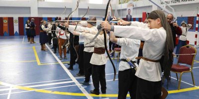 Okçuluk müsabakaları nefes kesti