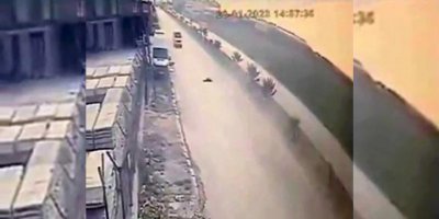 Sokak köpeğinden kaçarken minibüsün çarptığı çocuk hayatını kaybetti