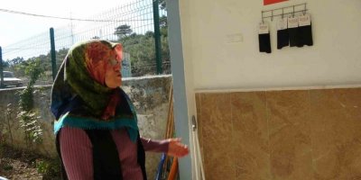 Camide askıda çorap uygulaması: İbadete gelenlerden takdir topladı