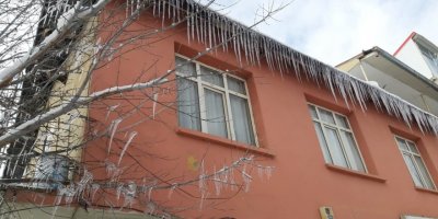 Karla birlikte her şey buz tuttu