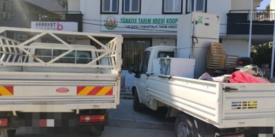 Hatay'dan çaldığı 2 kamyonet ve yağmaladığı malzemelerle Adana'da yakalandı