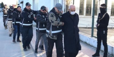 Adana'da 11 binanın yıkılmasıyla ilgili 15 kişi gözaltına alındı