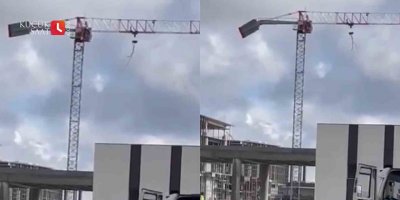 Depremde kule vinçin ağırlığı işte böyle çöktü