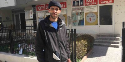 Yıkılacak binadaki eşyaları taşıyan hurdacıdan akılalmaz sözler