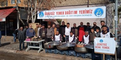 Adana’da öğrenci ve öğretmenlerden örnek seferberlik