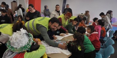 Depremzede çocuklara psikososyal destek