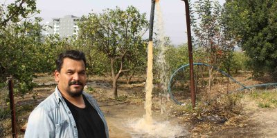 Narenciye üreticisi bahçe sularken fark etti: “Su çamurlu akmaya başladı”