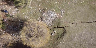 Kar, eridi 300 metrelik fay kırığı ortaya çıktı