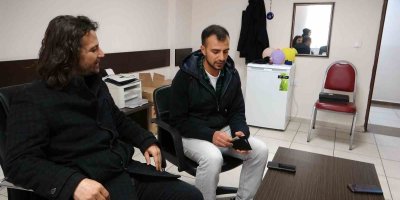 Depremzede ailenin aldığı kıyafette para çıktı, tereddüt etmeden iade ettiler