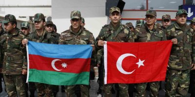 Azerbaycan arama-kurtarma ekibi Adana’dan ülkelerine uğurlandı