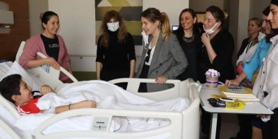 Dizi oyuncuları depremzede çocuklarını unutmadı