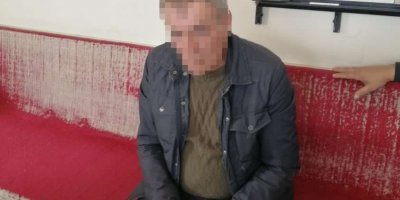 Dolmuşta yaşlı adamın cüzdanını çaldı