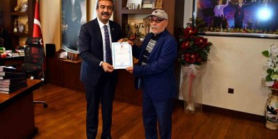 Herkes arsa fiyatlarını artırırken o bağışladı