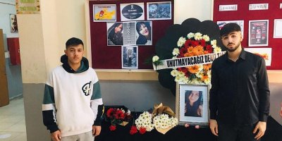 Öğrencilerin depremde hayatını kaybeden öğretmenleri için yazdığı notlar duygulandırdı