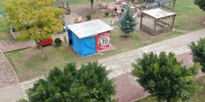 Deprem korkusu kamelyayı ev yaptırdı