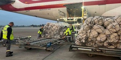 Pakistan’dan bir günde 3 yardım uçağı geldi