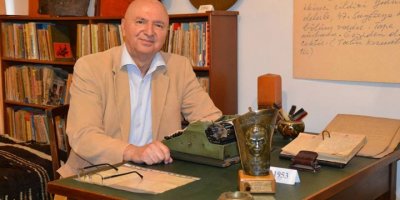 Adanalı ünlü yazarın oğlu, CHP'den vekil aday adaylığı için başvuru yaptı