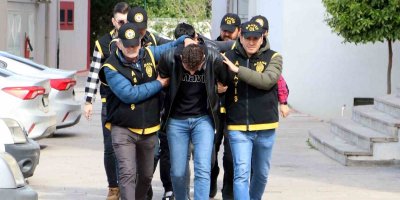 İş arayan iki arkadaşı darp edip, 91 bin liralarını gasp ettiler