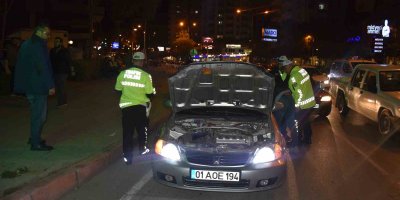 Adana’da abart egzoz kullanan sürücülere ceza yağdı