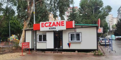 Parka konteyner kurup eczanesini açtı