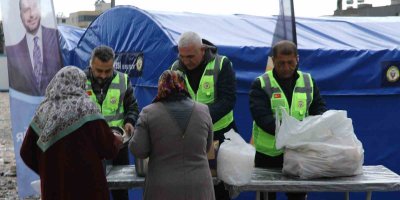 Yüreğir Belediyesinden Adıyaman’da iftar yemeği