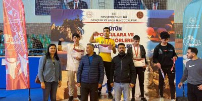 Liseli gençler bölge elemelerinden şampiyonlukla döndü