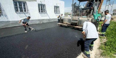 Başkan Akay: "4 yılda 520 bin ton sıcak asfalt döktük"