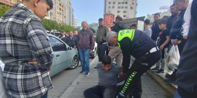 Dolmuşta patates poşetinden eroin çıktı, kaçan şüpheli yakalandı