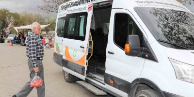Yüreğir Belediyesinden vatandaşa ücretsiz pazar servisi
