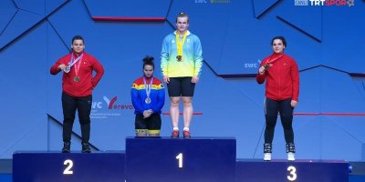 Seyhan Belediyesporlu Sara Halterde Adana'nın Gurur Kaynağı Oldu