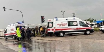 Adana'da tarım işçilerini taşıyan minibüs devrildi: 9 yaralı