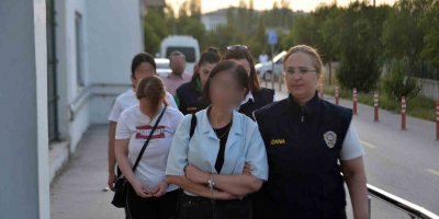 Depremzedelere sosyal medyadan hakaret iddiasına 8 gözaltı