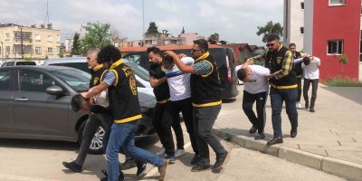 Kadın kılığında soygun girişimi: 4 kişi tutuklandı