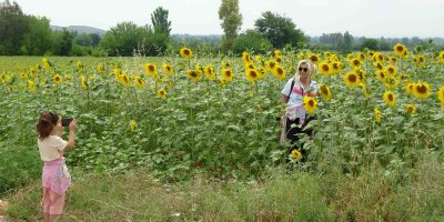 Kozan açık hava fotoğraf stüdyosuna dönüştü