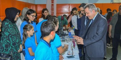 Bilim gençliği robotik ve kodlama şenliğinde buluştu