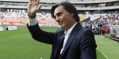 Montella, taraftarı selamladı