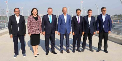 Bakan Uraloğlu, Adana 15 Temmuz Şehitler Köprüsü’nde incelemelerde bulundu