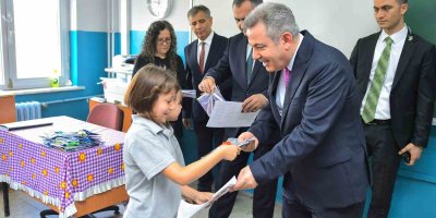 Adana’da 517 bin 728 öğrenci karne aldı