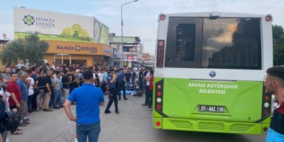 Motosiklet sürücüsünün ölümü kameraya yansıdı