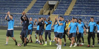 Adana Demirspor, play-off yarı final maçının antrenmanlarını tamamladı..!