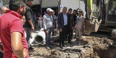 Ulubatlı Hasan Mahallesi’nin altyapısı yenileniyor