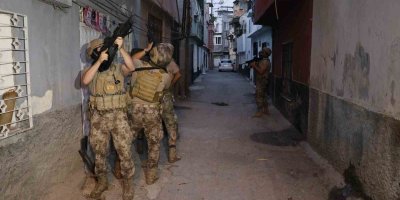 Adana’da DEAŞ'a şafak operasyonu: Çok sayıda gözaltı var