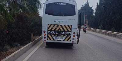 Servis otobüsünün çarptığı kamyonet motosikletlinin ölümüne neden oldu