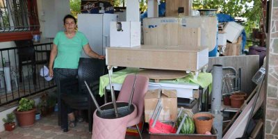 Ev sahibinin kiracısının eşyalarını boş tarlaya attırdığı iddiası