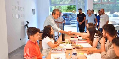 Çukurova’da ders kafelere ilgi artıyor