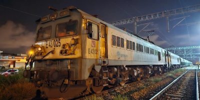 Adana'da raylardan geçmek isteyen şahıs feci şekilde hayatını kaybetti